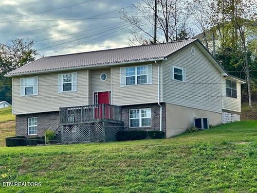 513 Highpoint Rd, Rose Hill, VA, 24281-8028 | Card Image