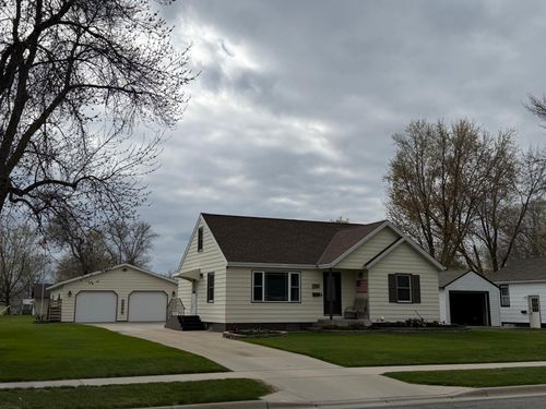 515 Oak Street N, Sauk Centre, MN, 56378 | Card Image