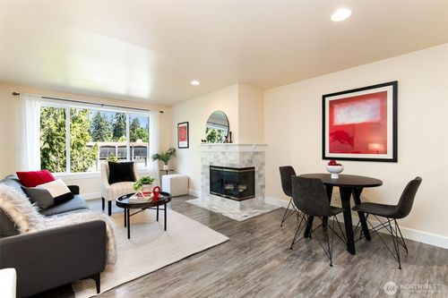 7207-300 N 130th St, Seattle, WA, 98133-7974 | Card Image