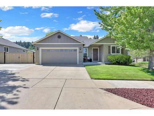 87836 8th St, Veneta, OR, 97487-9787 | Card Image