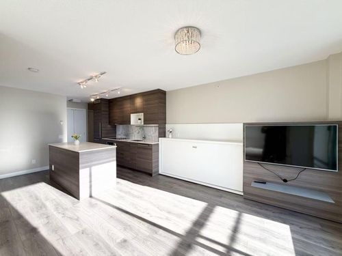 13398 104 Ave, Surrey, BC, V3T1V6 | Card Image