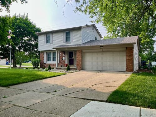 41878 Ravenwood St, Canton, MI, 48187-3926 | Card Image