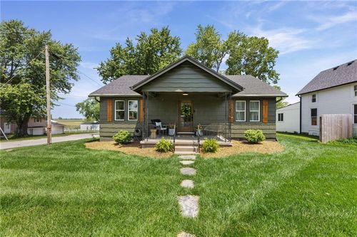 420 South St, Bucyrus, KS, 66013-8900 | Card Image