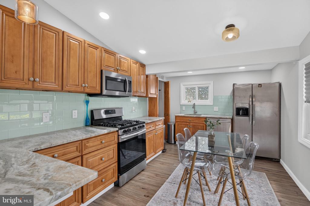 Residential in MAPLE SHADE 5