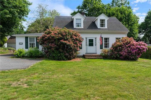 281 Green End Ave, Middletown, RI, 02842-5620 | Card Image