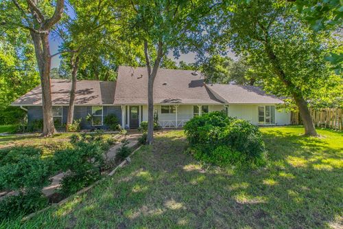 1905 Great Oaks Dr, Round Rock, TX, 78681-1558 | Card Image