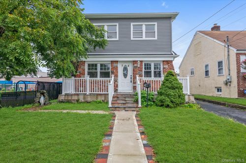 74 Davis St, East Rockaway, NY, 11518-1732 | Card Image