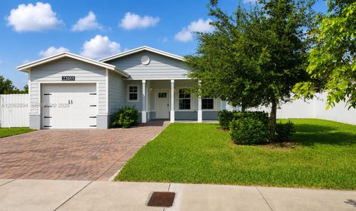 22055 Miami Ave, Miami, FL, 33170-4461 | Card Image