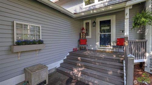 18201 154th Pl Se, Renton, WA, 98058-9667 | Card Image