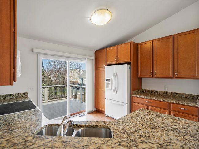 1051 Paddock Ln, Condo with 2 bedrooms, 2 bathrooms and null parking in South Lyon MI | Image 11