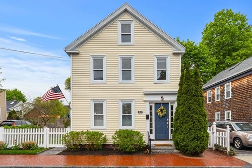 2-28 Dove St, Newburyport, MA, 01950-2206 | Card Image