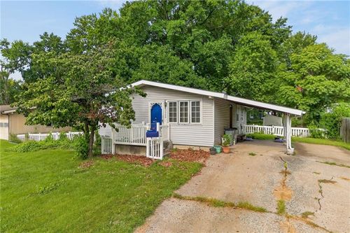 5902 N Garfield Ave, Kansas City, MO, 64118-5503 | Card Image