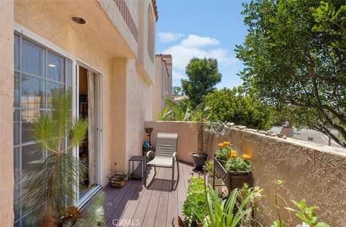 5-3101 Plaza Del Amo, Torrance, CA, 90503 | Card Image