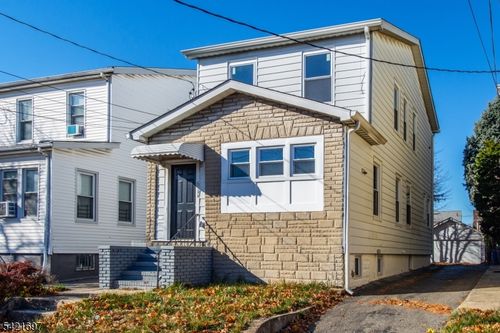 105 Coolidge St, Irvington, NJ, 07111-1109 | Card Image