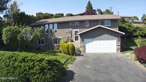 7909 Englewood Crest Dr, Yakima, WA, 98908 | Card Image