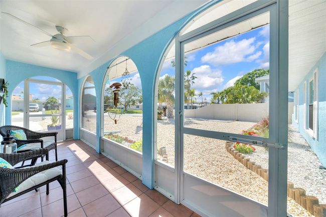 1015 Spindle Palm Way, House other with 3 bedrooms, 2 bathrooms and null parking in APOLLO BEACH FL | Image 14