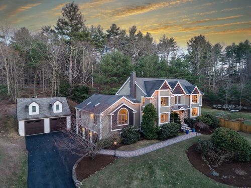 1 Carter Ln, Andover, MA, 01810-6072 | Card Image