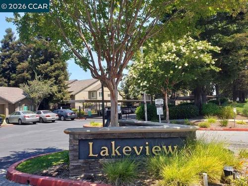 2189 Lakeview Cir, Pittsburg, CA, 94565-4256 | Card Image