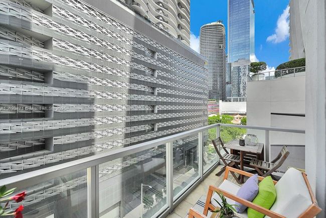 APT-806 - 1050 Brickell Ave, Condo with 1 bedrooms, 2 bathrooms and null parking in Miami FL | Image 32