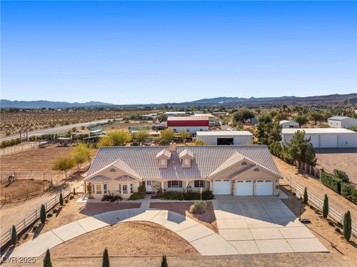 921 Gubler Ave, Logandale, NV, 89021-9986 | Card Image