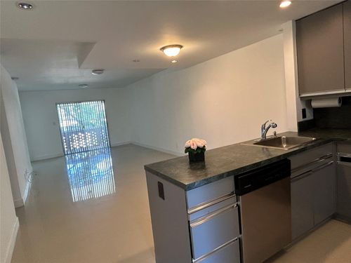 apt-207-2800 Ne 14th Street Cswy, Pompano Beach, FL, 33062-3632 | Card Image