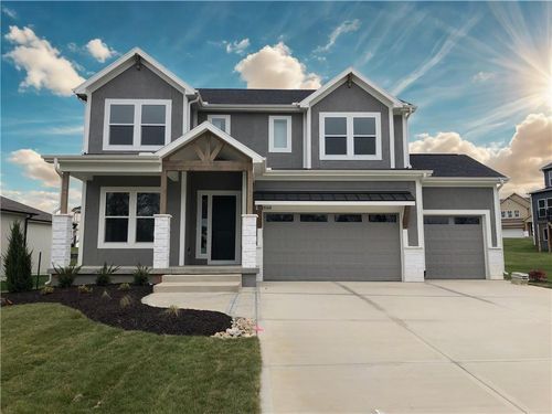 17148 S Heatherwood St, Olathe, KS, 66062-6632 | Card Image