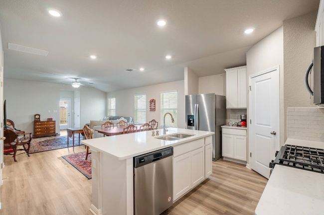 115 Oakdale Meadows Ln, House other with 3 bedrooms, 2 bathrooms and 2 parking in Hutto TX | Image 4