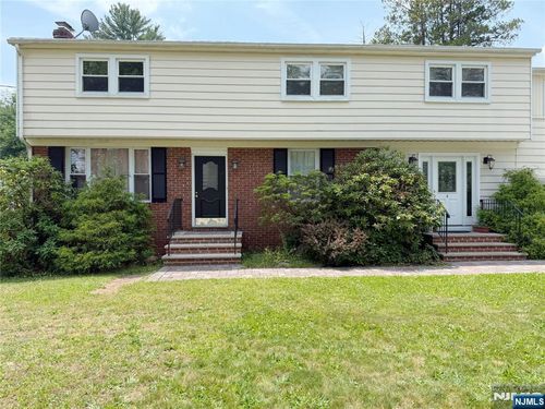 80 E Century Rd, Paramus, NJ, 07652-4337 | Card Image