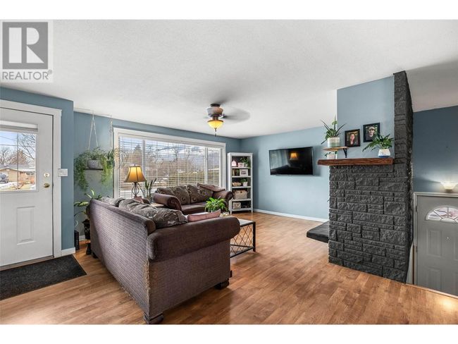 221 Birch St, House other with 4 bedrooms, 2 bathrooms and null parking in Chase BC | Image 5