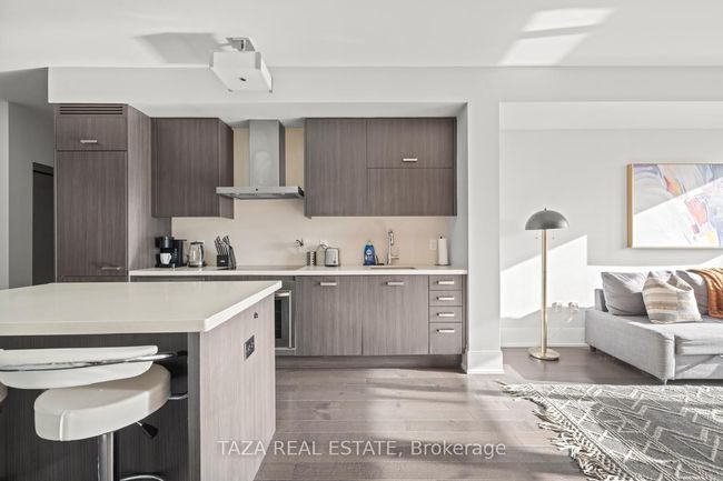 1231 - 560 Front St W, Condo with 3 bedrooms, 2 bathrooms and 1 parking in Toronto ON | Image 6
