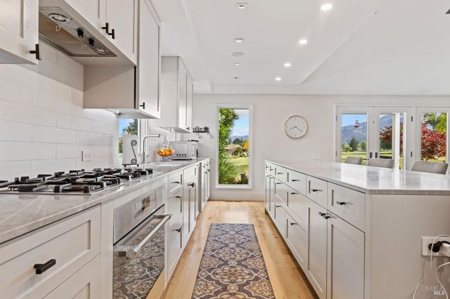 333 Oak Leaf Circle, House other with 3 bedrooms, 2 bathrooms and 4 parking in Santa Rosa CA | Image 6