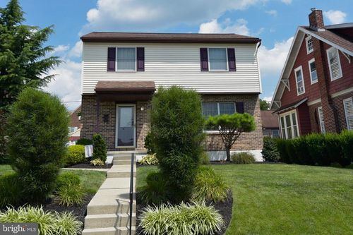 1522 Kenhorst Blvd, READING, PA, 19607-2120 | Card Image