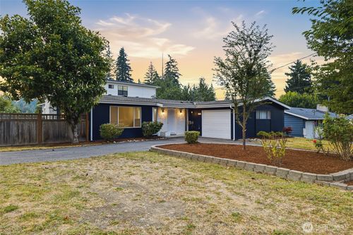101 161st St Se, Bothell, WA, 98012-5915 | Card Image