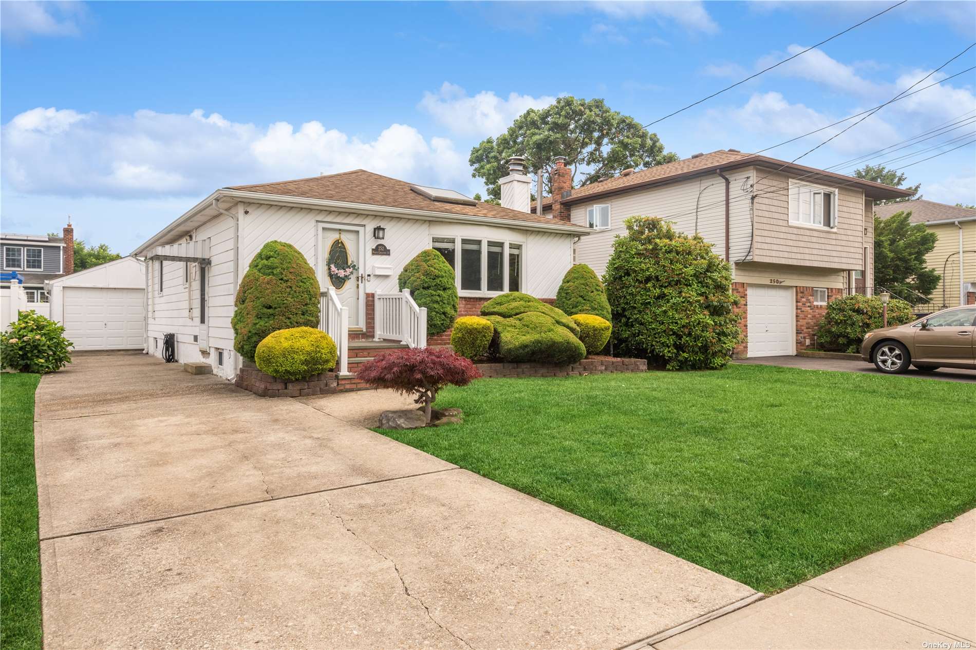 Chestnut St, Massapequa, NY 11758