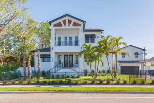 526 39th Ave S, St Petersburg, FL, 33705-3916 | Card Image