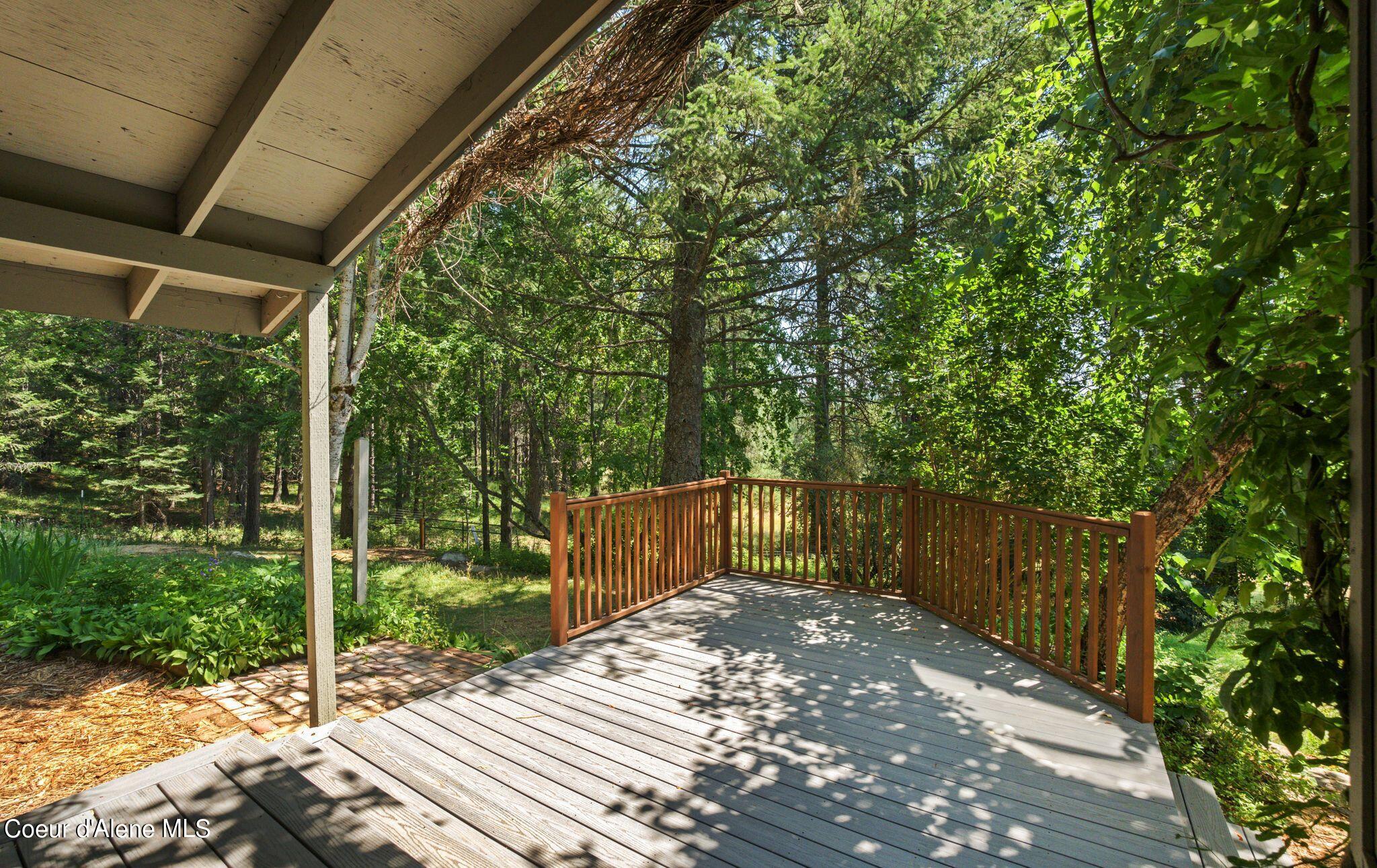 Johnny Long Rd, Sandpoint, ID 83864