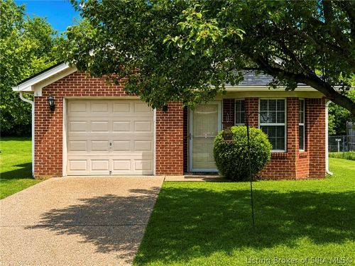 7536 Eagle Ridge Dr, Sellersburg, IN, 47172-9486 | Card Image