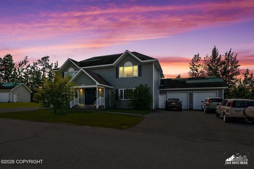4-1790 E Neil Cir, Wasilla, AK, 99654-8242 | Card Image
