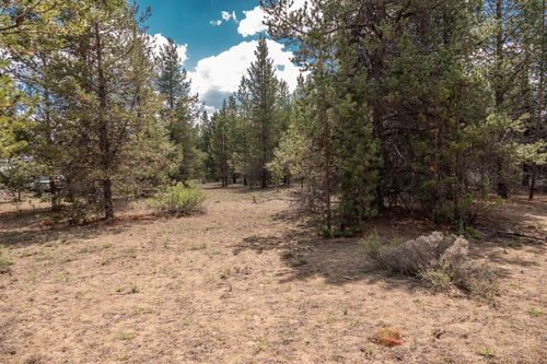 15961 Wright Ave, La Pine, OR, 97739-9756 | Card Image