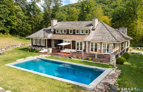 121 Quaker Hill Rd, Pawling, NY, 12564-1818 | Card Image