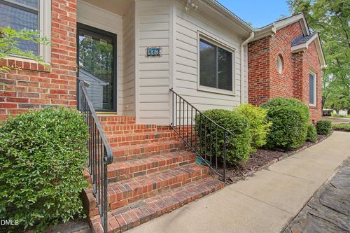 113 Tiercel Ct, Cary, NC, 27518-8605 | Card Image