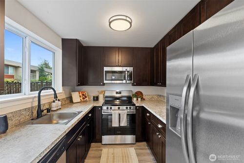 apt-d5-328 9th Ave Se, Puyallup, WA, 98372-3729 | Card Image