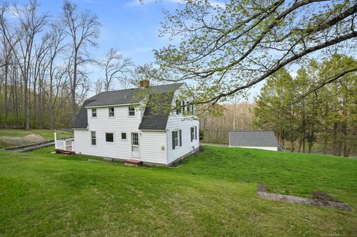 73 Baldwin Hill Rd, Washington Depot, CT, 06794-1001 | Card Image
