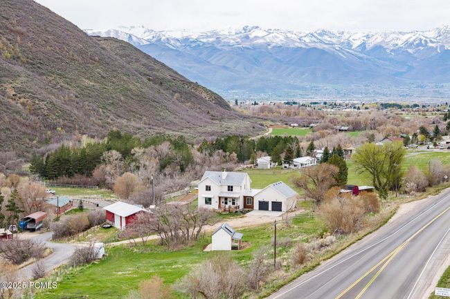 4611 S Cove Ln, Home with 3 bedrooms, 3 bathrooms and null parking in Daniel UT | Image 90