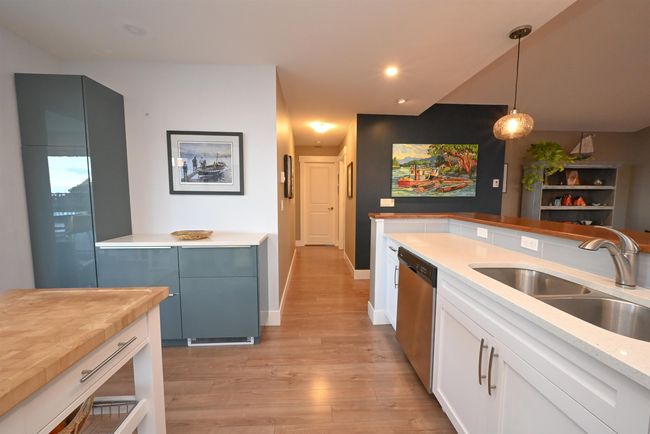 6251 Oracle Rd, House other with 3 bedrooms, 2 bathrooms and null parking in Sechelt BC | Image 10