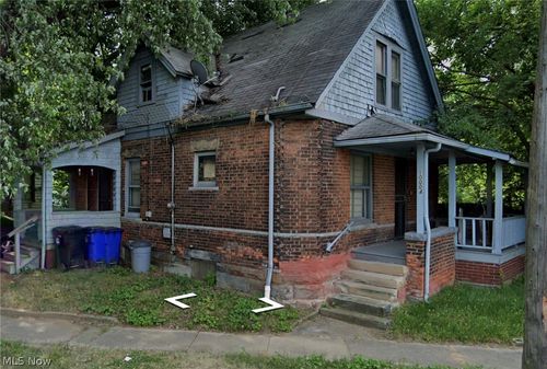 10004 Elk Avenue, Cleveland, OH, 44108 | Card Image