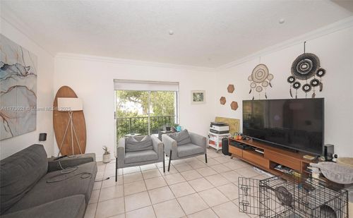 apt-227-6709 N Kendall Dr, Pinecrest, FL, 33156-1784 | Card Image