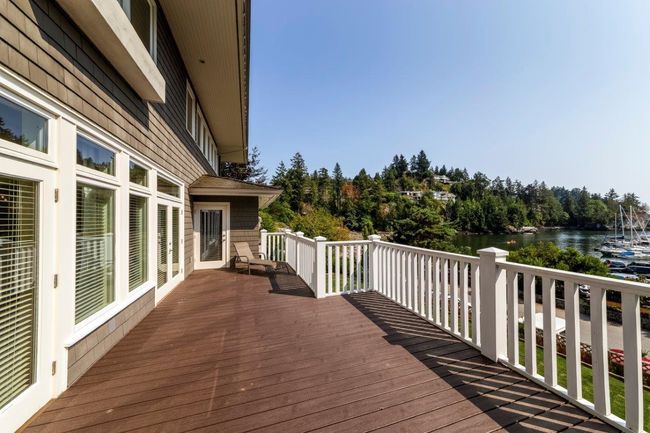 5741 Seaview Road, House other with 4 bedrooms, 5 bathrooms and 6 parking in West Vancouver BC | Image 16