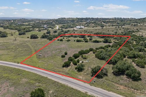 1495 Majestic Hills Dr, Blanco, TX, 78606 | Card Image