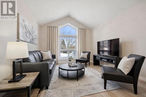 42 Tara Crescent, Kitchener, ON, N2E3K9 | Card Image